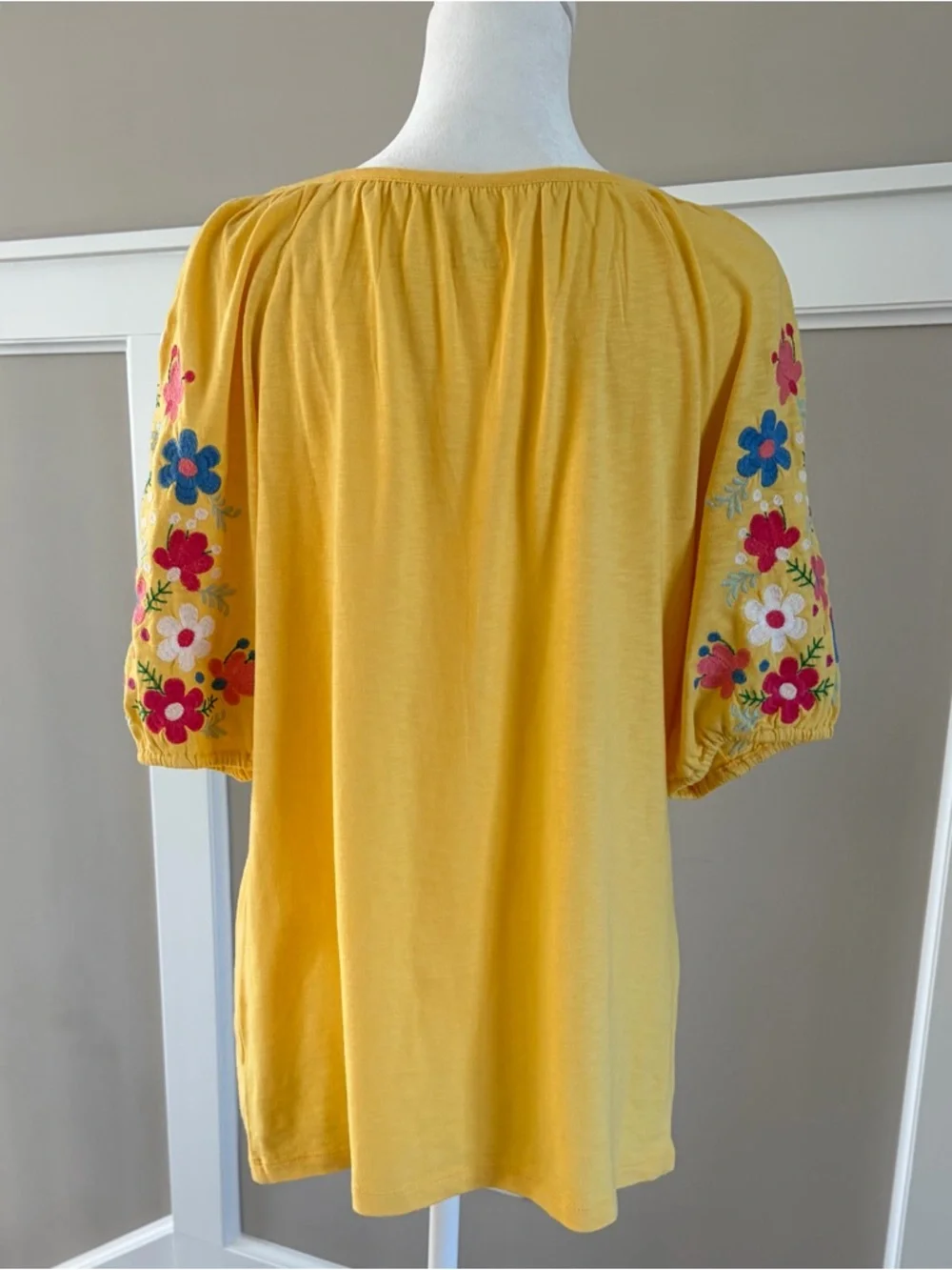 Talbots Yellow Floral Embroidered Puff-Sleeve Top. - Picture 6 of 6